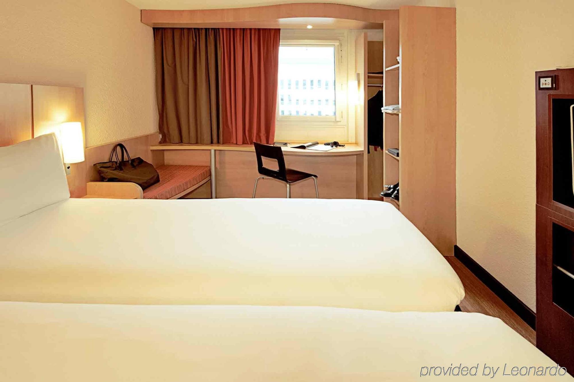 Ibis Глостер Экстерьер фото