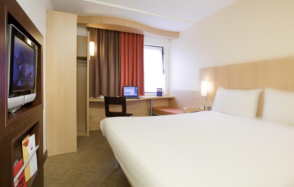 Ibis Глостер Экстерьер фото