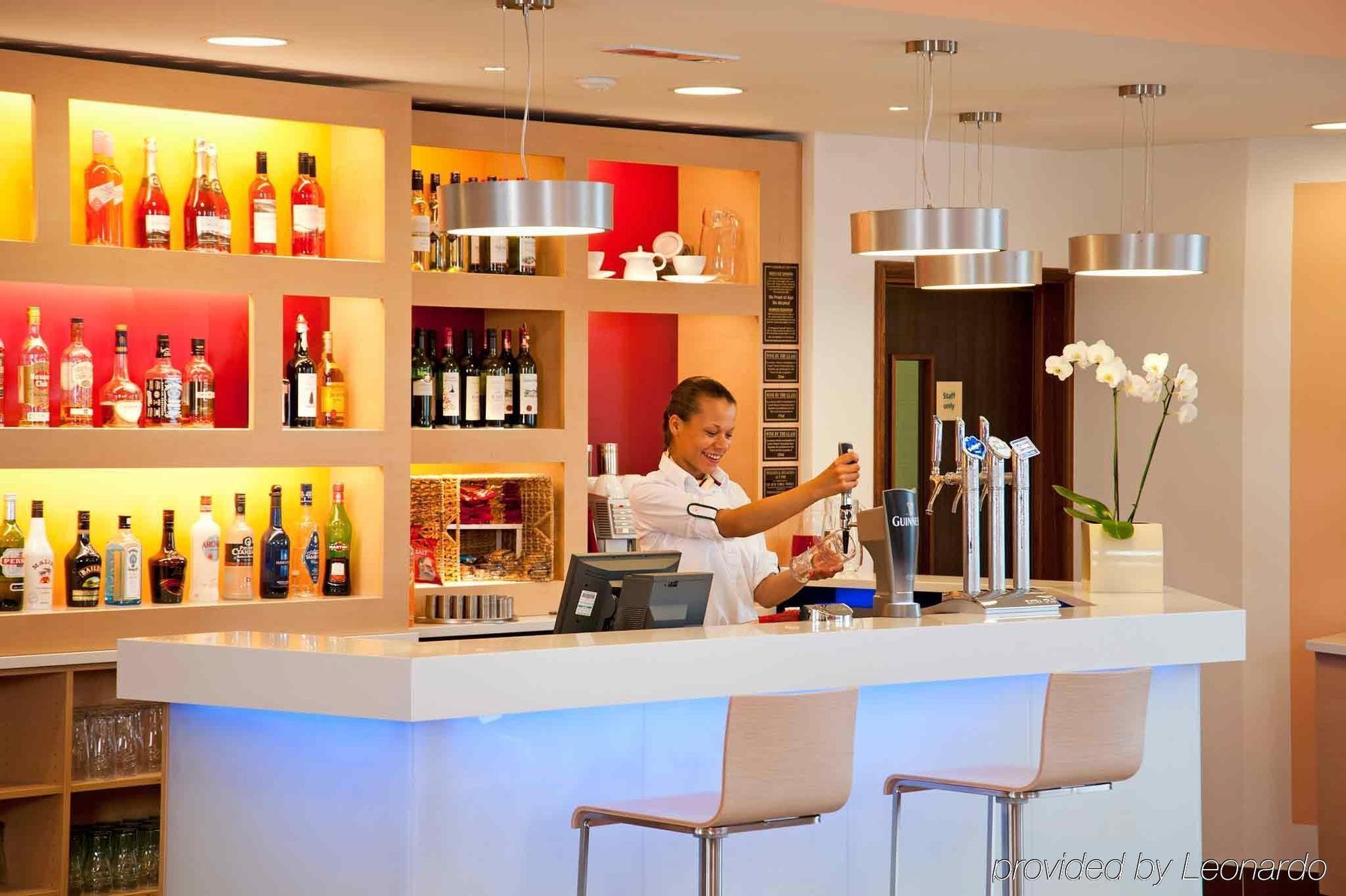 Ibis Глостер Экстерьер фото